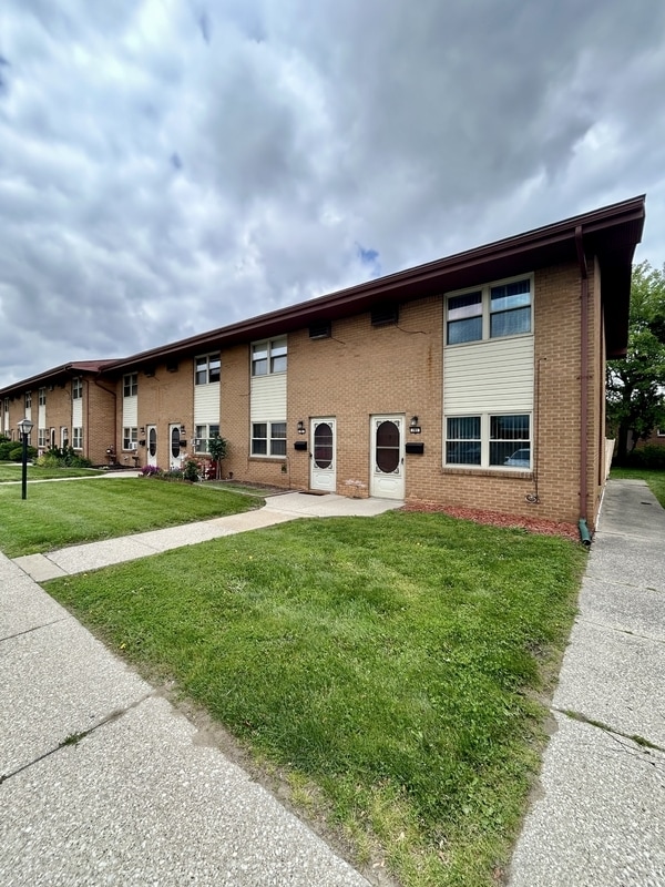 Photo - 783 N Macomb St Condo