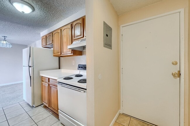 Photo - 130 E Highline Cir