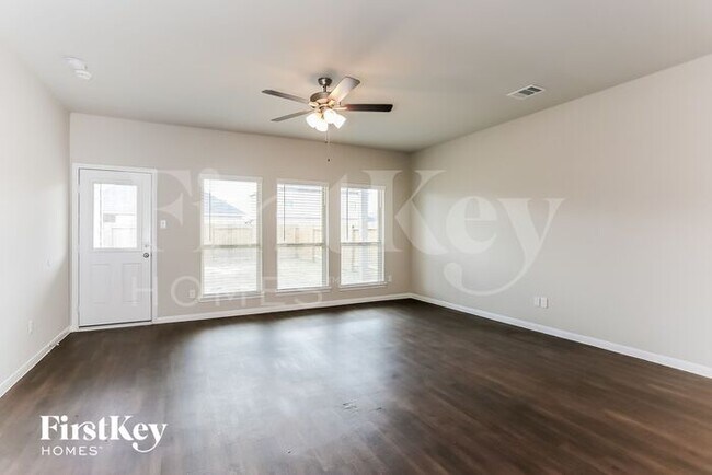 Photo - 7215 Victorville Dr