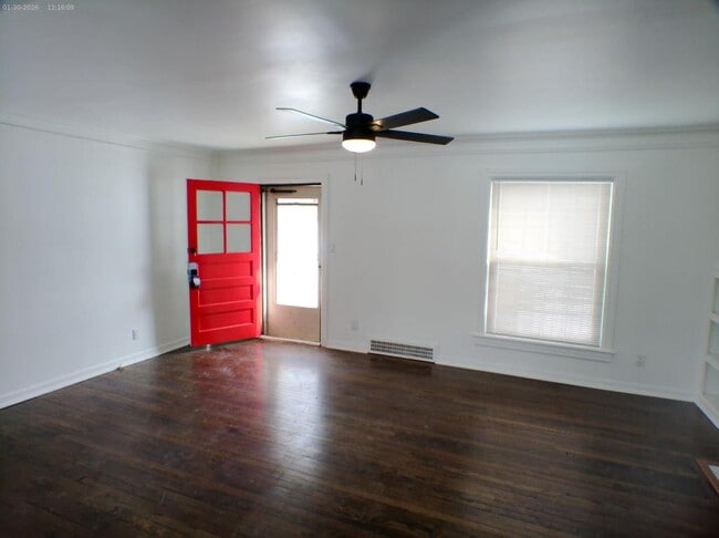 Photo - 5302 N Spruce Ave