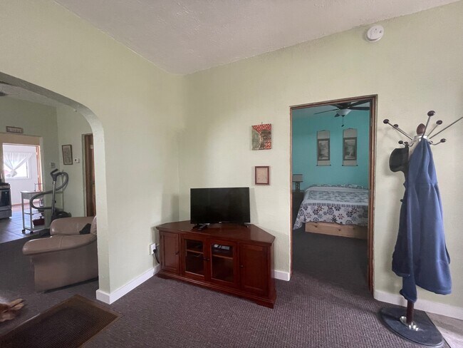 Photo - 1102 W Galena St