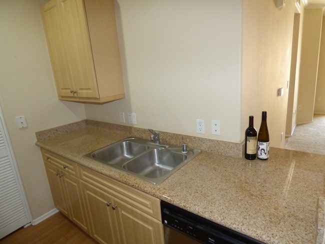 Photo - 2429 WATERMARKE Pl Unidad na