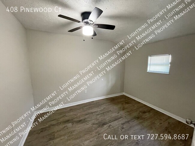 408 Pinewood Ct