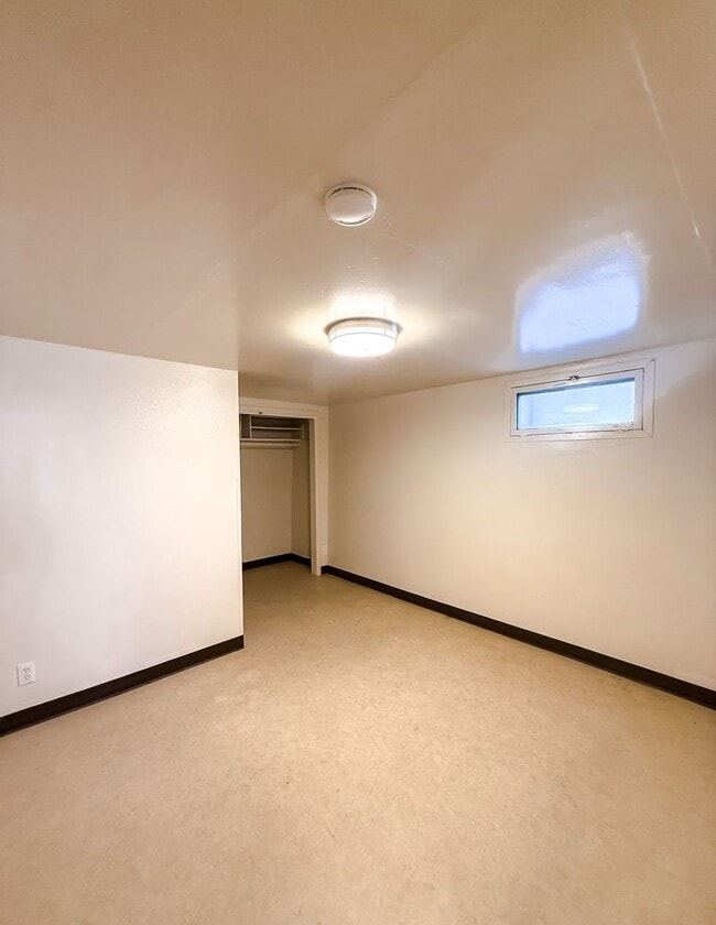 Photo - 704.5 W 14th St