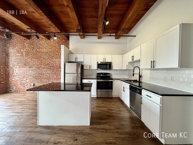 Photo - 204 Walnut St Unit 213