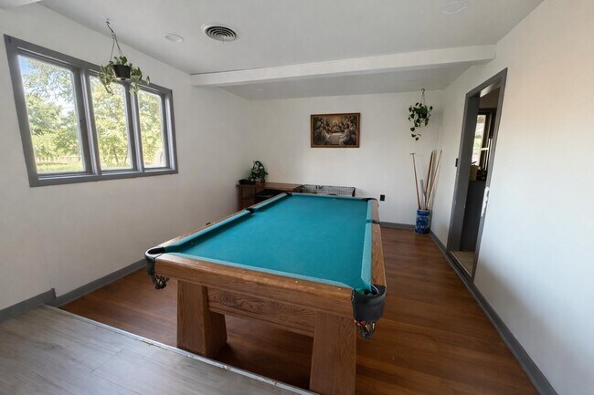 Photo - 3404 42nd St