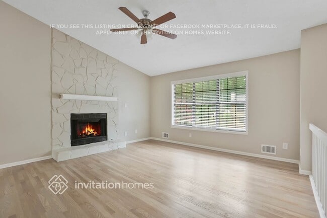 Photo - 724 Pepperwood Ln