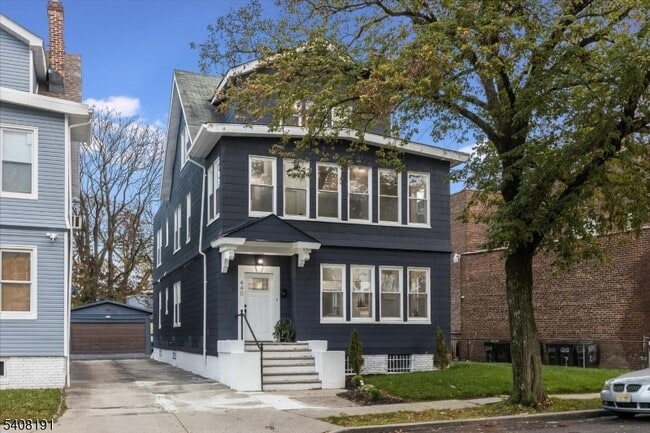 Building Photo - 440 N Grove St Unit 1