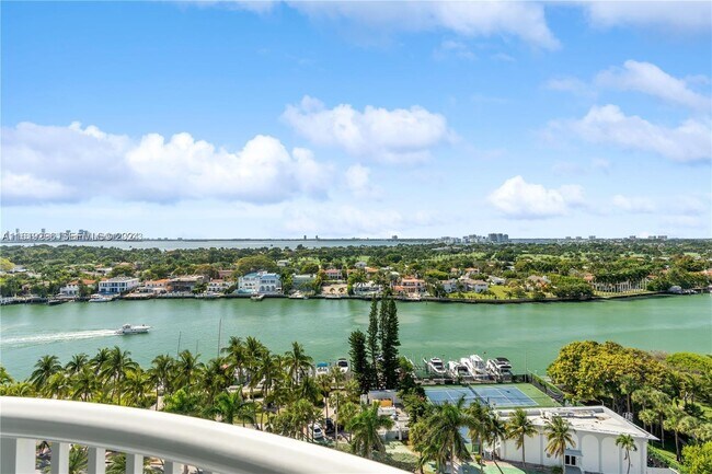 5401 Collins Ave Unidad 1123