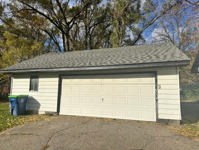 Photo - 2631 Tatham Rd