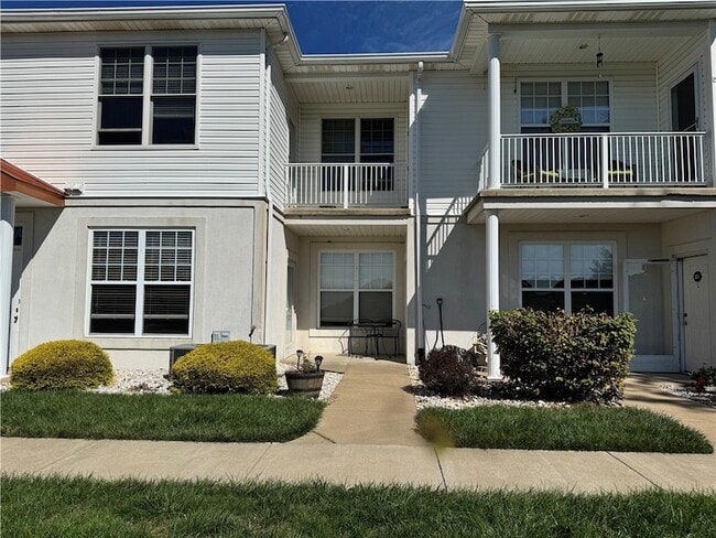 Building Photo - 219 Adams Pointe Blvd Unit 11