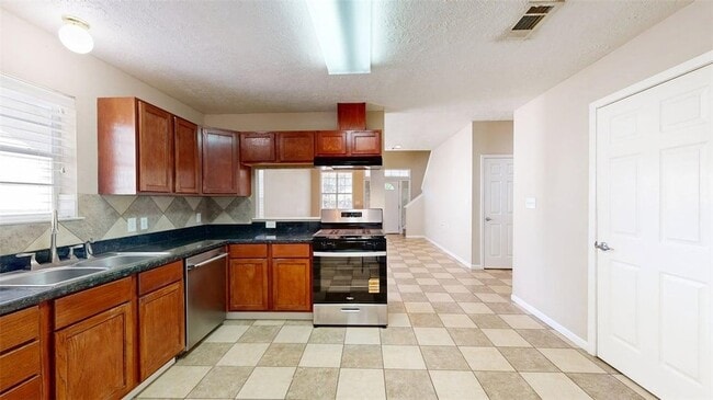 Photo - 1724 Boardwalk Ct