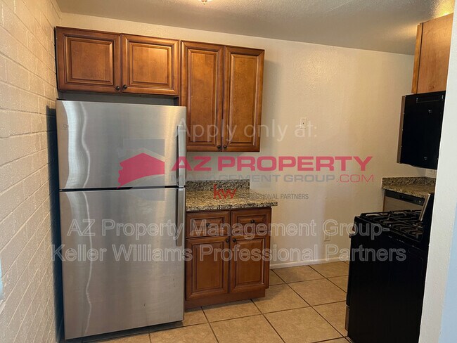 Photo - 207 S 3rd St