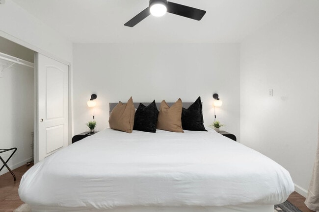 2624 N 80th Pl Unit SI ID1558622P