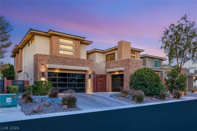 Building Photo - 64 Grey Feather Dr