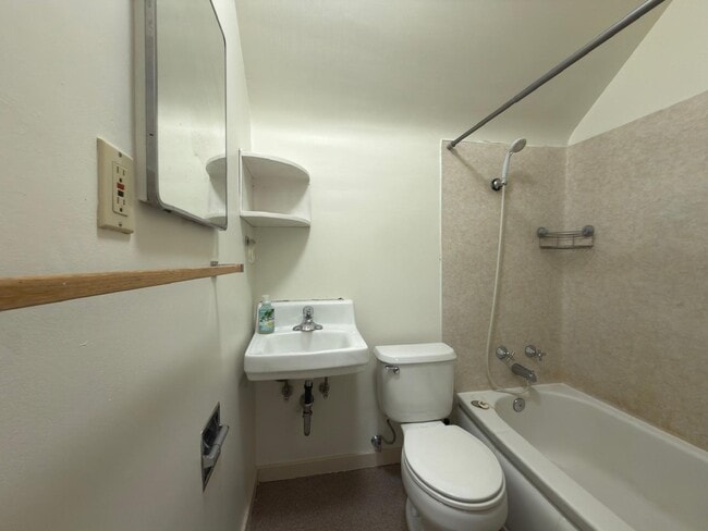 Photo - 320 E Indiana Ave Unit A