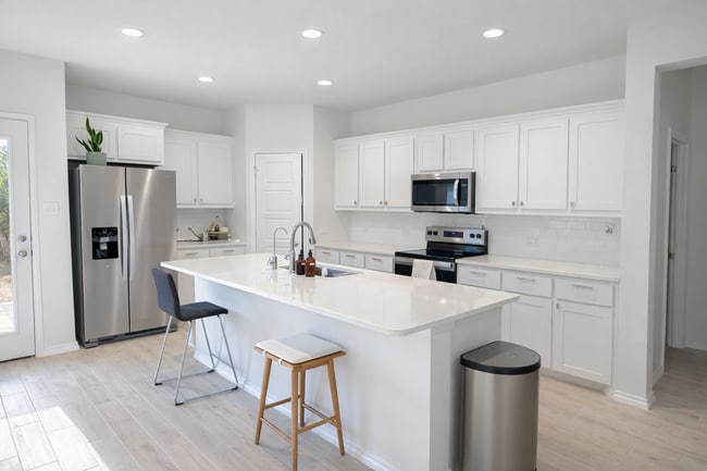 Photo - 1902 Iris Rd