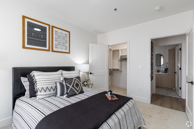 1BR, 1BA - Zen - Dormitorio - The Residences at Wash Brook