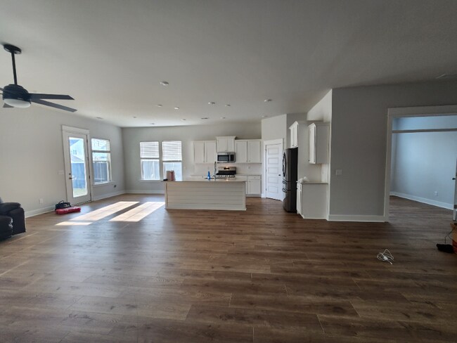 Photo - 112 Ashworth Dr