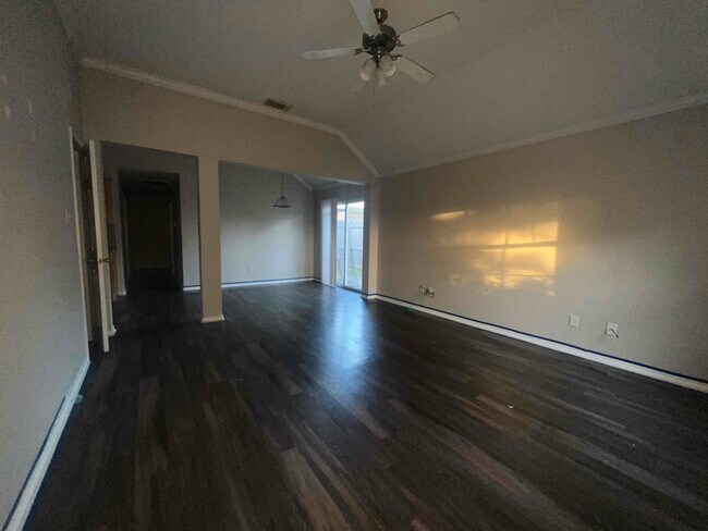 Photo - 507 Maple St