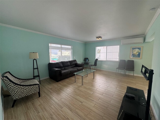 Photo - 323 Monroe St Unidad 3