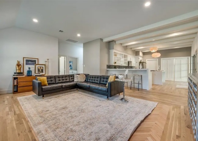 Photo - 505 Sandra Dr