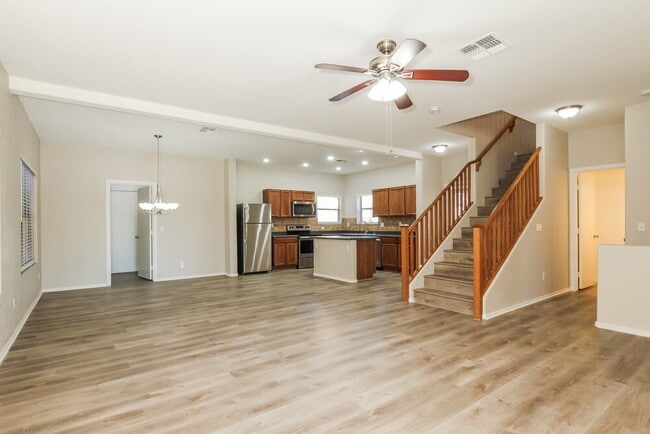 Photo - 1149 E Lowell Ave