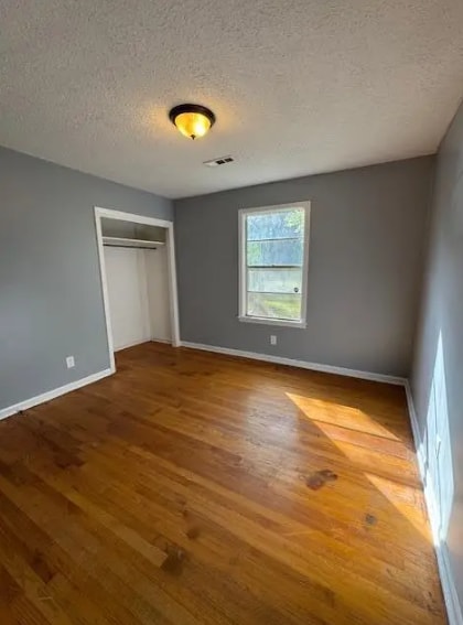 Photo - 102 Ronda St
