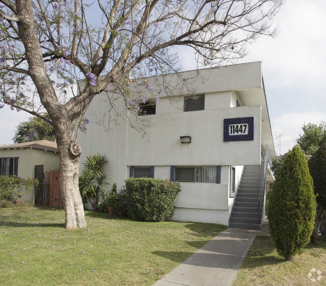 Building Photo - 11447 Tiara St Rental