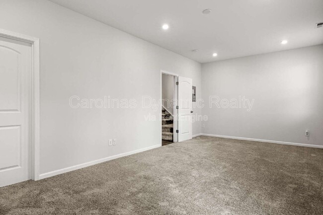 Photo - 6985 Waterstone Dr