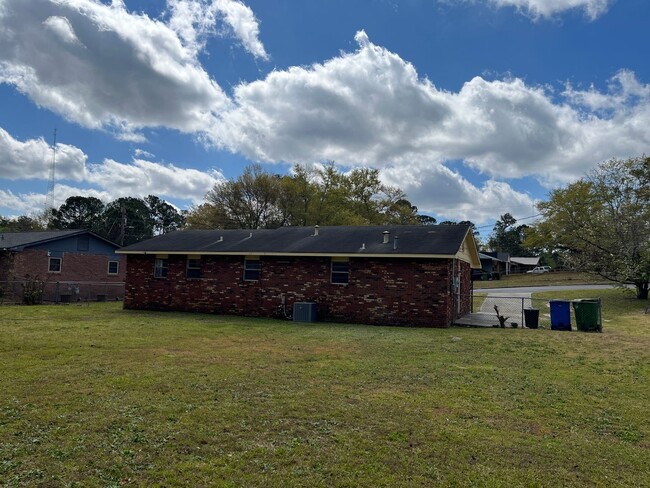Photo - **AVAILABLE NOW**4 Bedroom / 1.5 Bathroom Home for Rent in East Columbus, GA***
