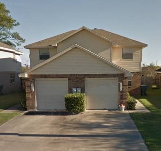 Building Photo - 2800-2804 90th Street Unit 2800 90th Street