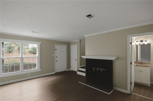 Photo - 218 Mill Creek Pl