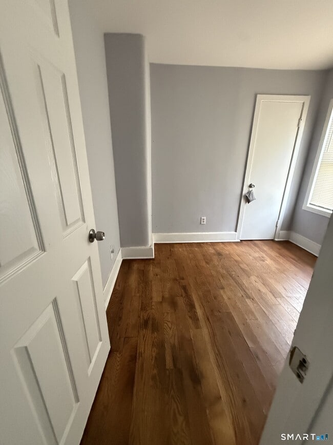 Photo - 165 Starr St Unit 2nd Floor