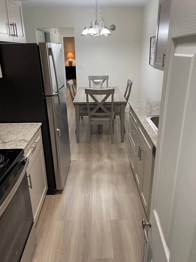 Deepwood North Apartments
