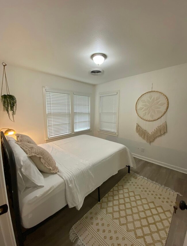 Photo - 6208 Walnut Hills Dr