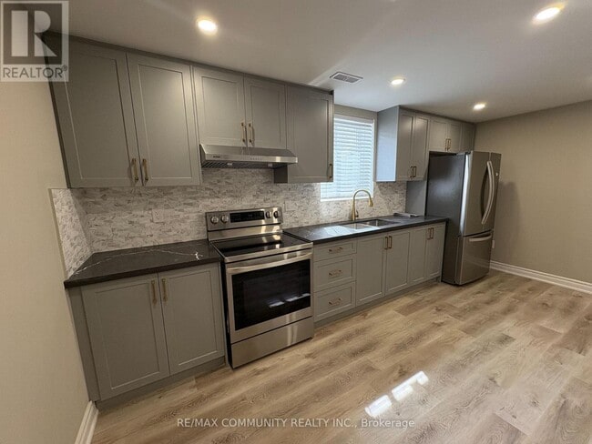 Photo - 60 St Hubert Dr