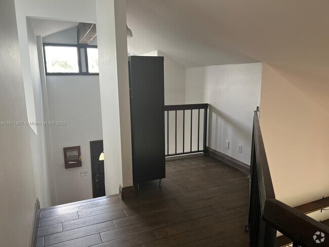 Building Photo - 9518 SW 148th Ave Cir E Rental