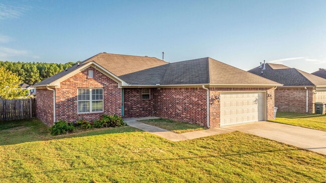 Photo - 1470 Angeline Dr