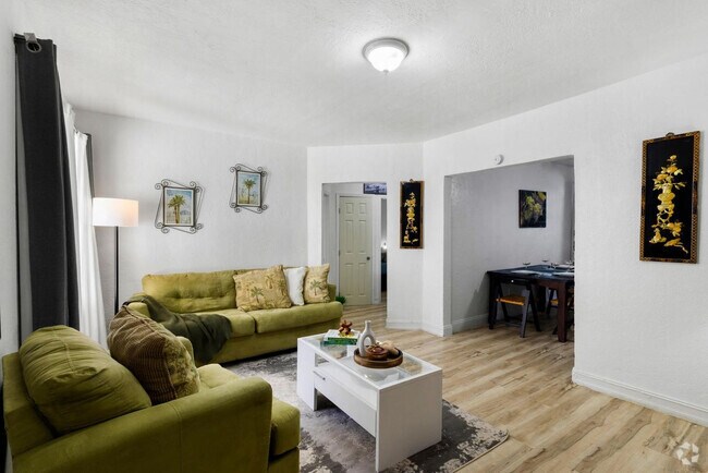 Building Photo - 680 SW 7th Ave Rental