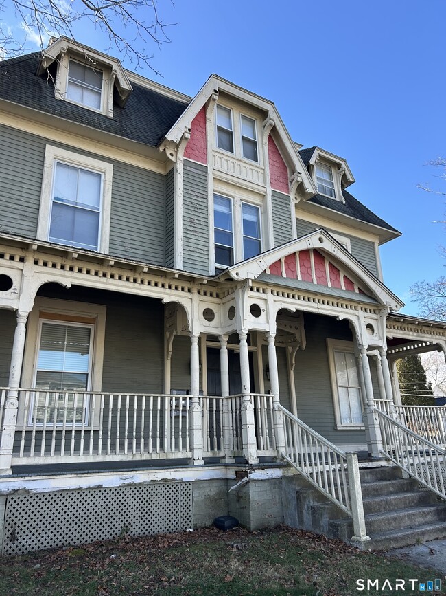 Building Photo - 214 Broadway Unit APT 2