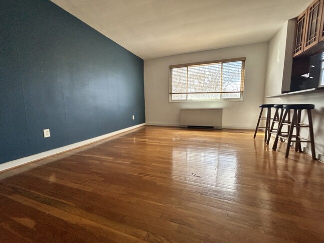 Photo - 116 Lee Ave Unit 412