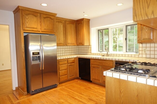 Photo - Spacious home, close to downtown Los Altos. Easy commute location. Great Los Altos Schools!