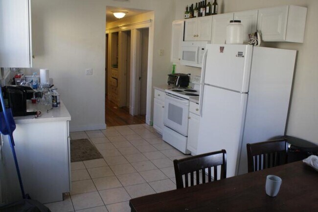 Photo - Large 5 bed in Brookline close to BU