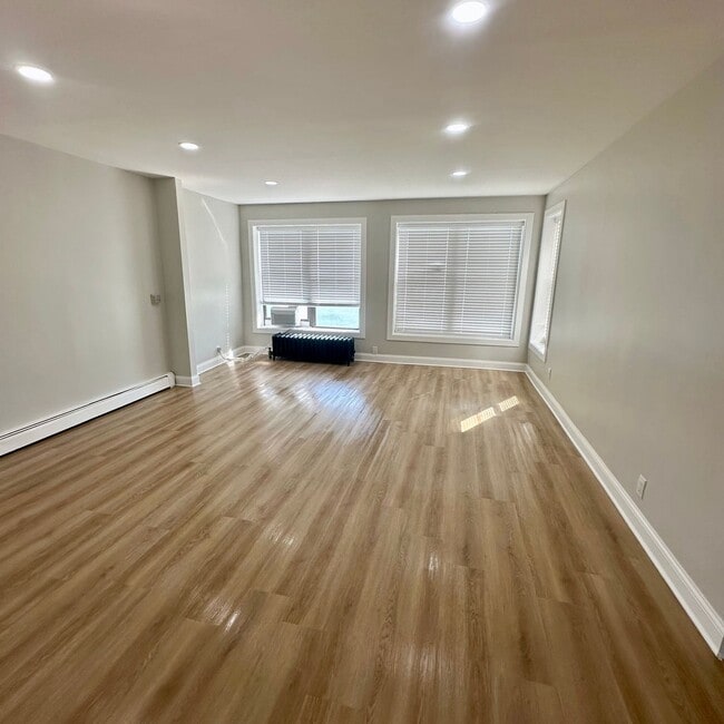 Howard Beach Apartments