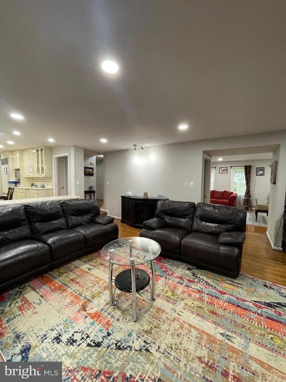 Photo - 9025 Streamview Ln