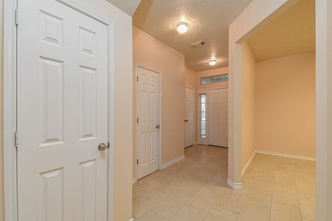 Photo - 29704 Sullivan Oaks Dr