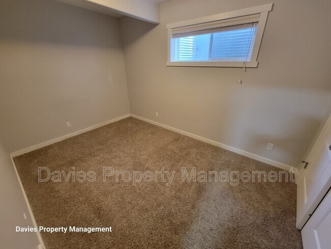 Photo - 5606 Greenough Cape NW