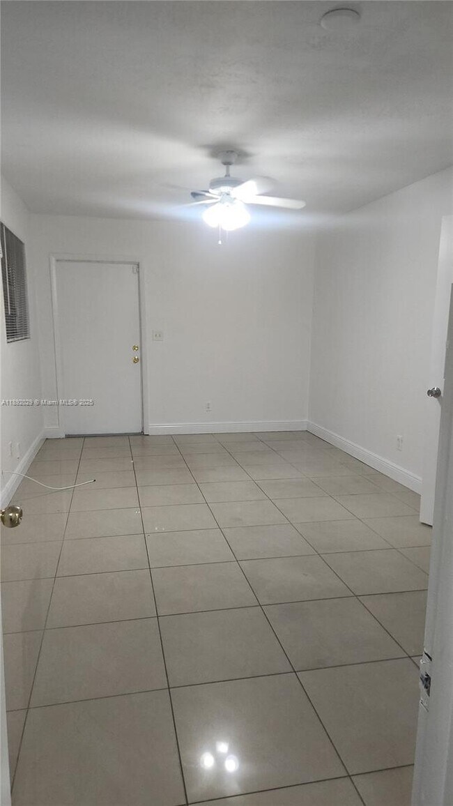 Photo - 2730 NW 15th Ct Unit 2