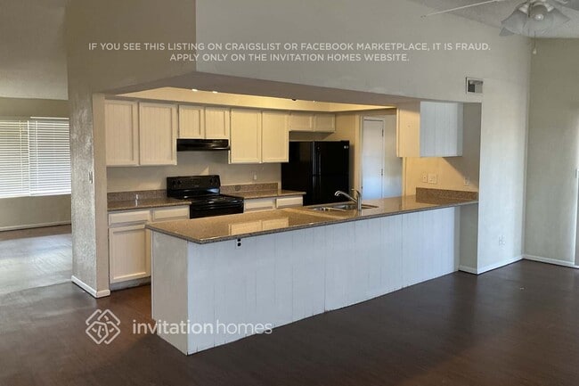 Photo - 726 W Laguna Azul Ave